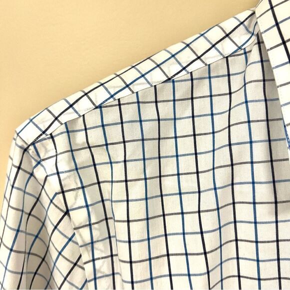 Banana Republic blue and navy windowpane button down L - Picture 2 of 4